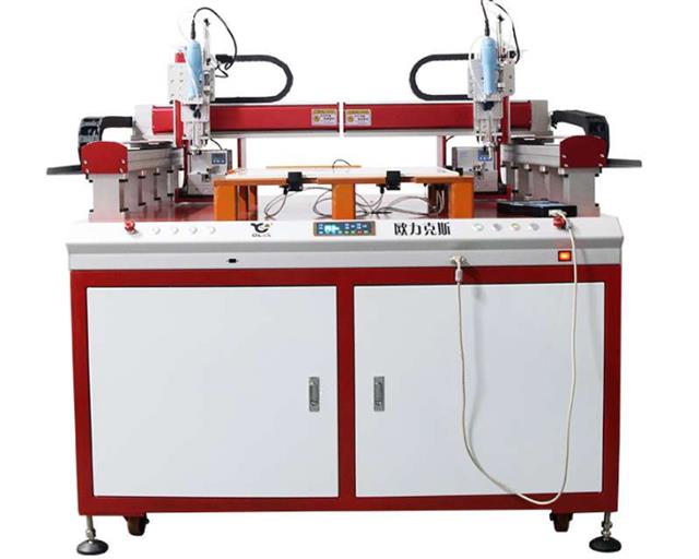 自動化鎖螺絲機 自動化鎖螺絲機