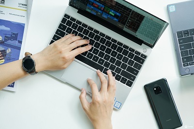 computer1.jpg computer1.jpg