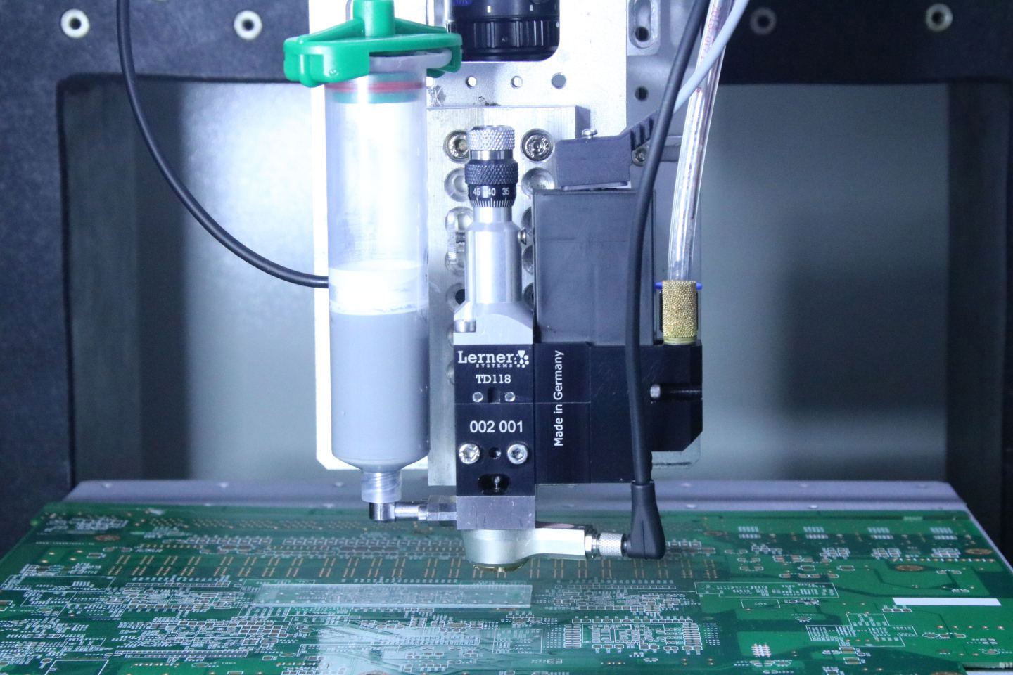 錫膏點(diǎn)膠機(jī) 錫膏<a href='http://www.ai-bc.cn/' class='keys' title='點(diǎn)擊查看關(guān)于點(diǎn)膠機(jī)的相關(guān)信息' target='_blank'>點(diǎn)膠機(jī)</a>